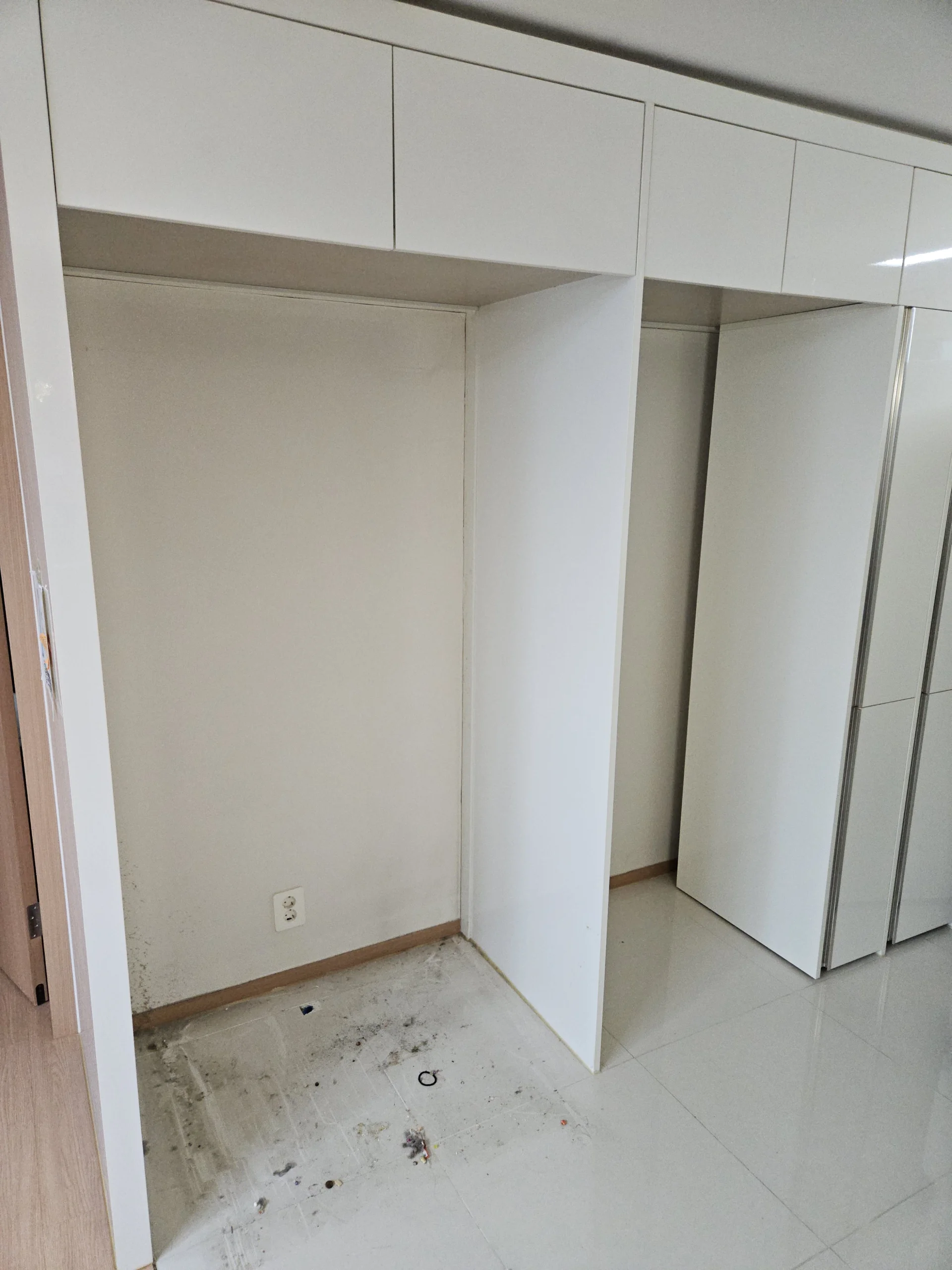 풍덕천동 28평 냉장고장부분리폼 리폼 전 사진