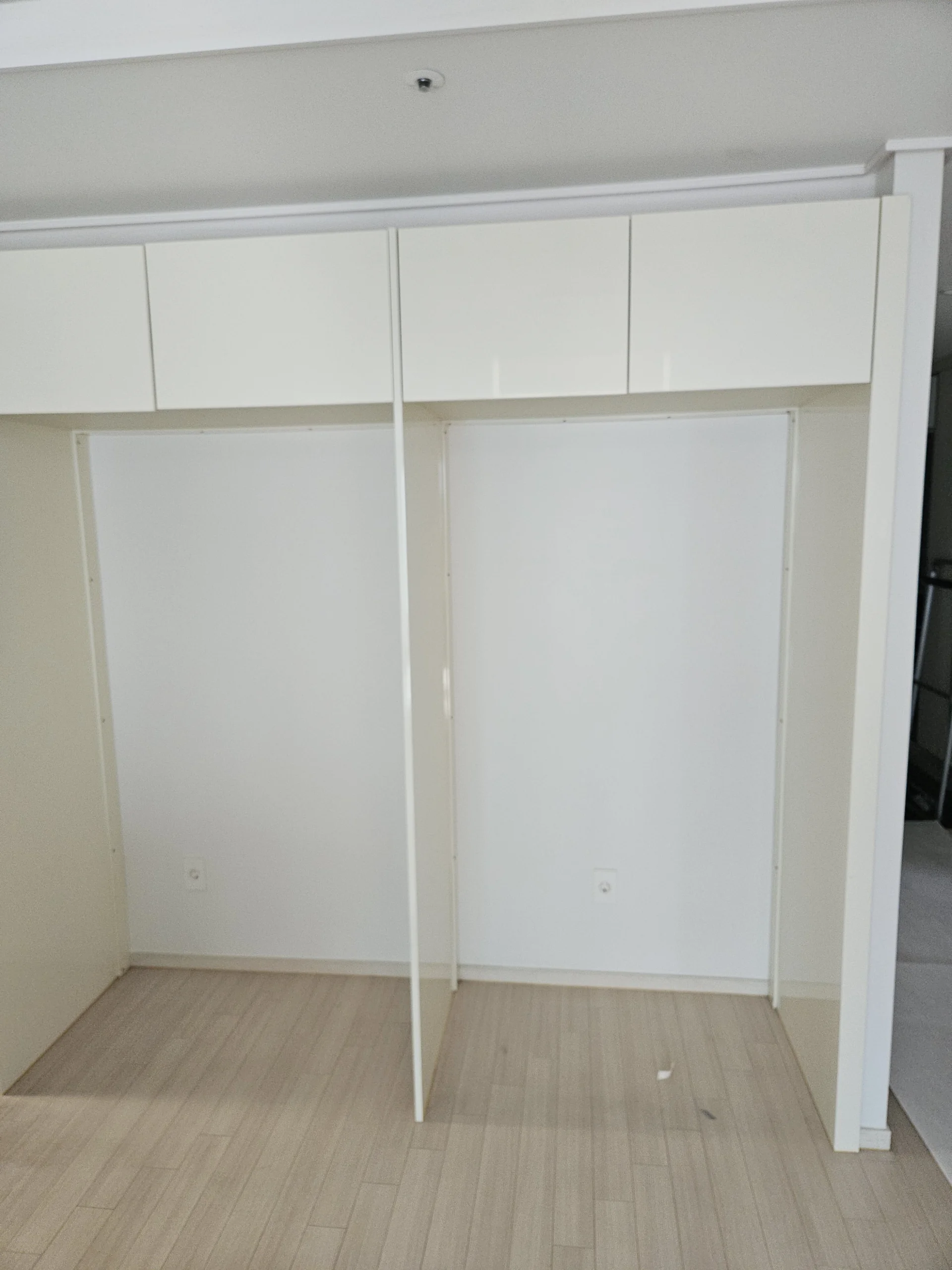 구래동 25평 냉장고장부분리폼 리폼 전 사진